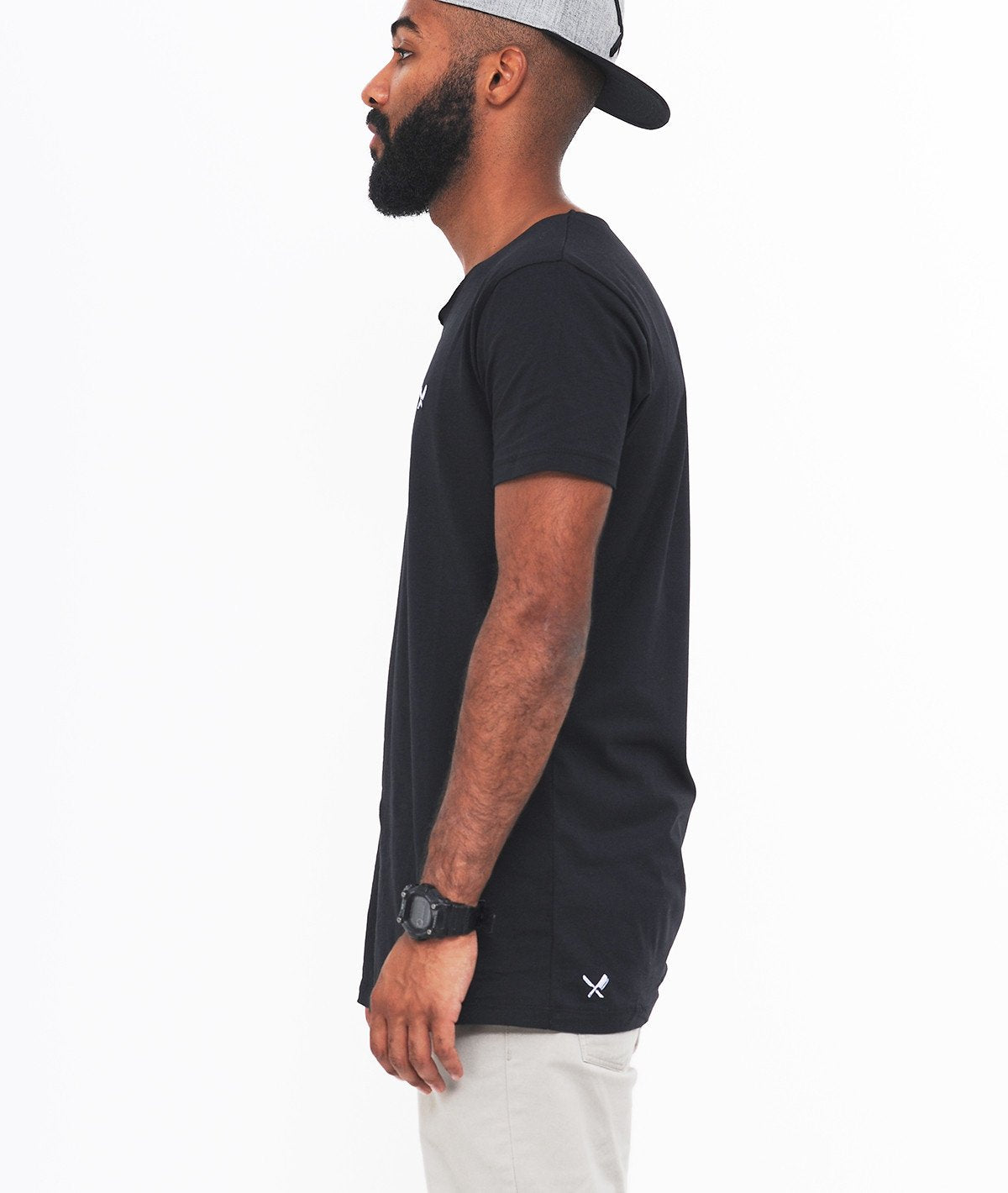 BLADES cutted grand neck t-shirt by Distorted People