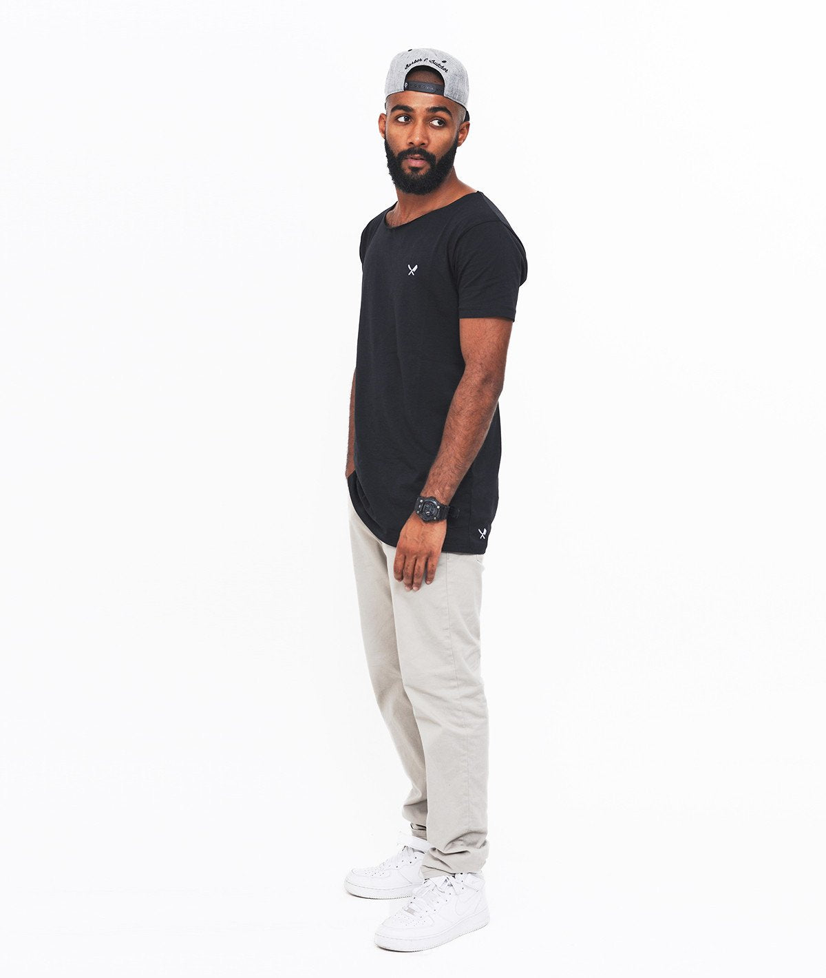 BLADES cutted grand neck t-shirt by Distorted People