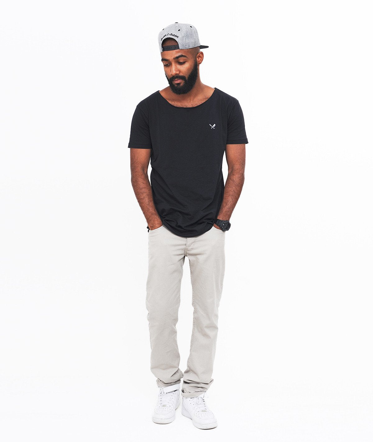 BLADES cutted grand neck t-shirt by Distorted People