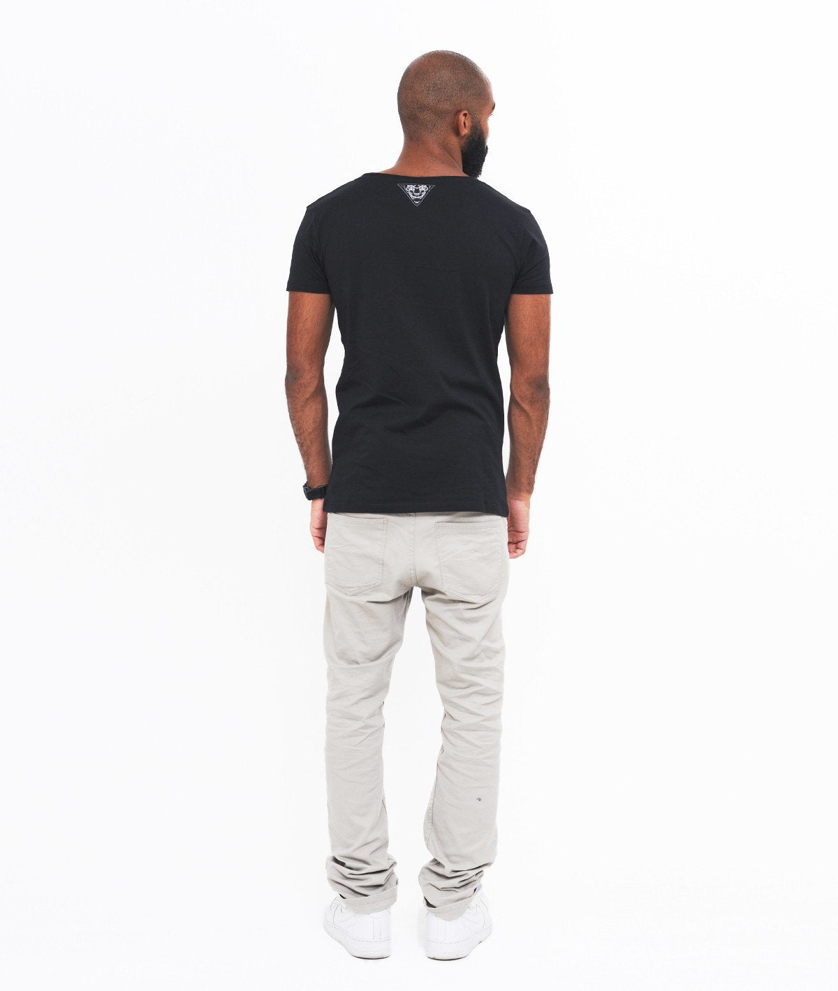 GRAND NECK t-shirt by Distorted People
