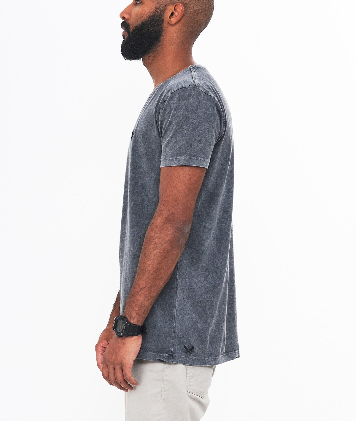 TARO grand neck T-Shirt by Distorted People