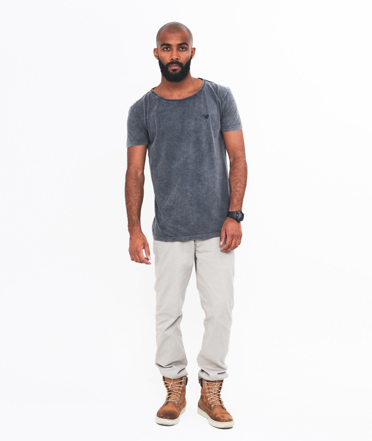 TARO grand neck T-Shirt by Distorted People