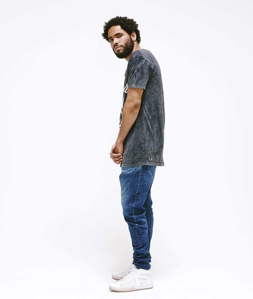BB BLADES CUTTED NECK t-shirt by Distorted People