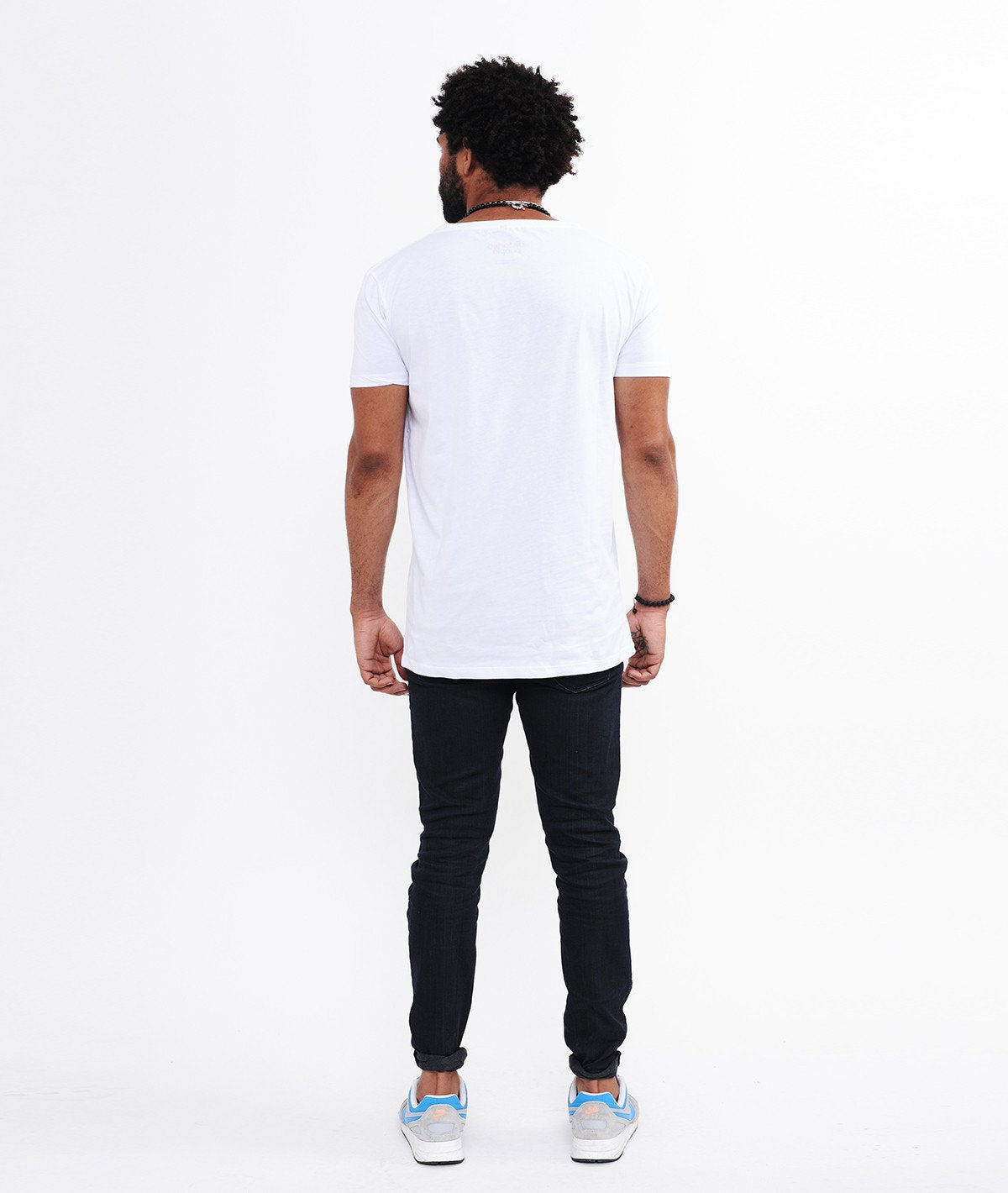 BLADES grand neck T-Shirt by Distorted People