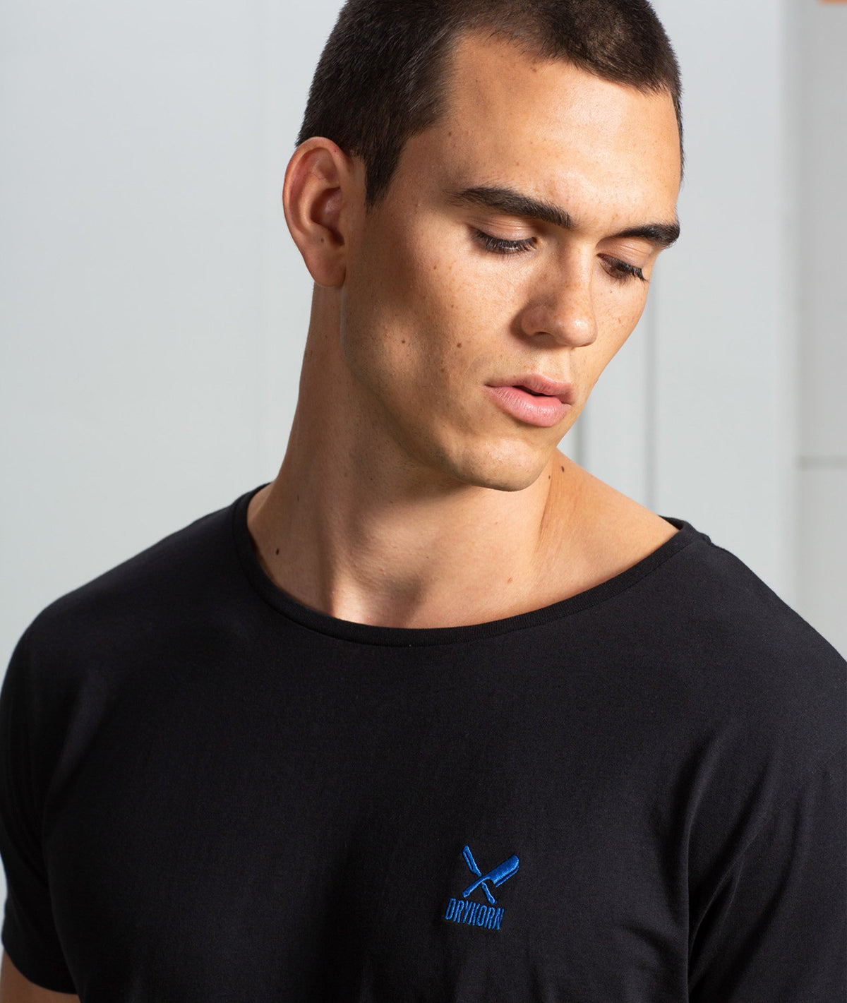 DFDP Grand Crew Neck