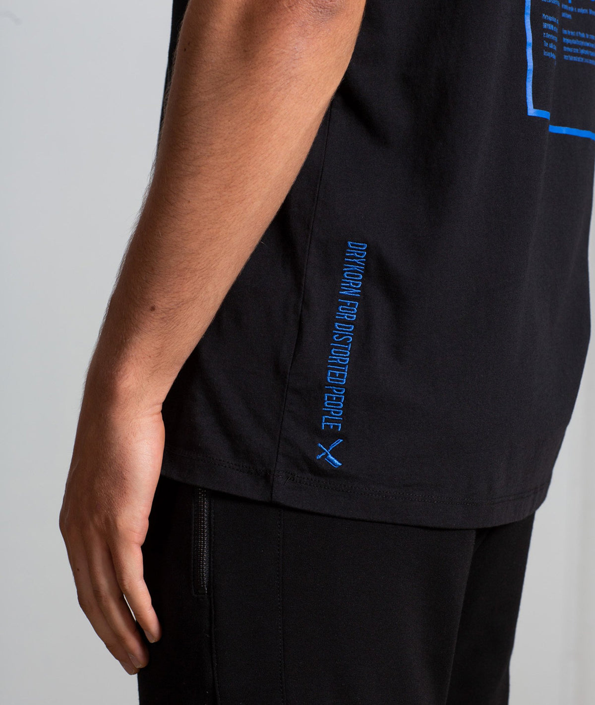 DFDP Grand Crew Neck