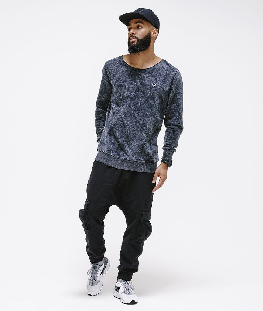 CUTTED NECK sweatshirt by Distorted People