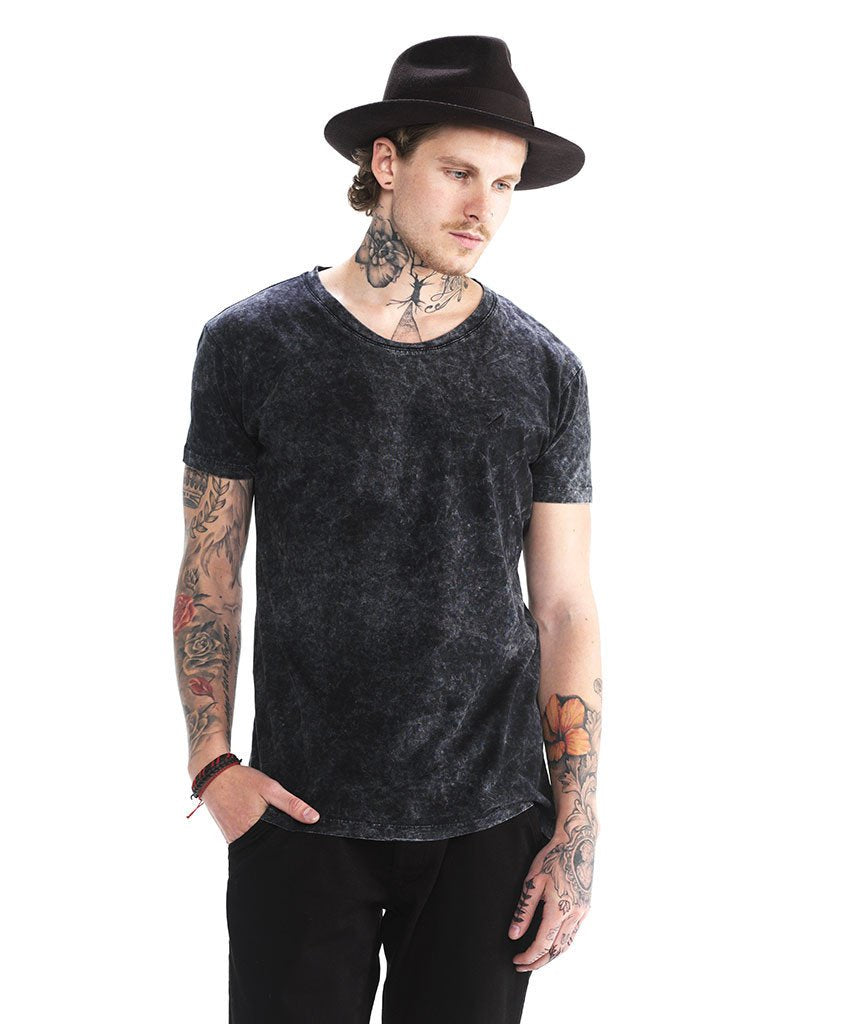 CREW NECK t-shirt by Distorted People