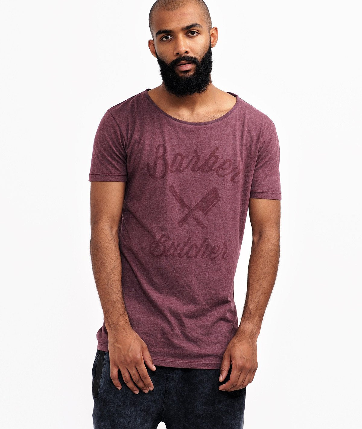 BB BLADES grand neck T-Shirt by Distorted People
