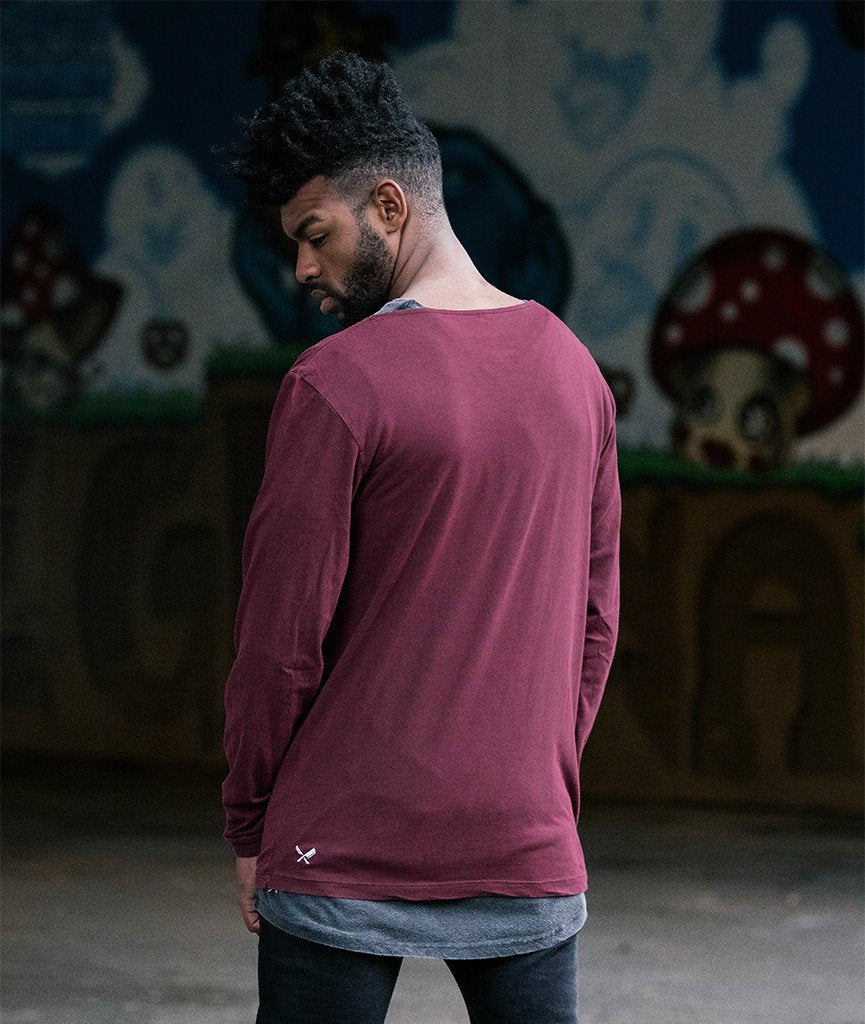 Cutted Neck longsleeve by Distorted People