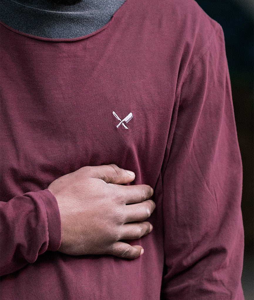 Cutted Neck longsleeve by Distorted People