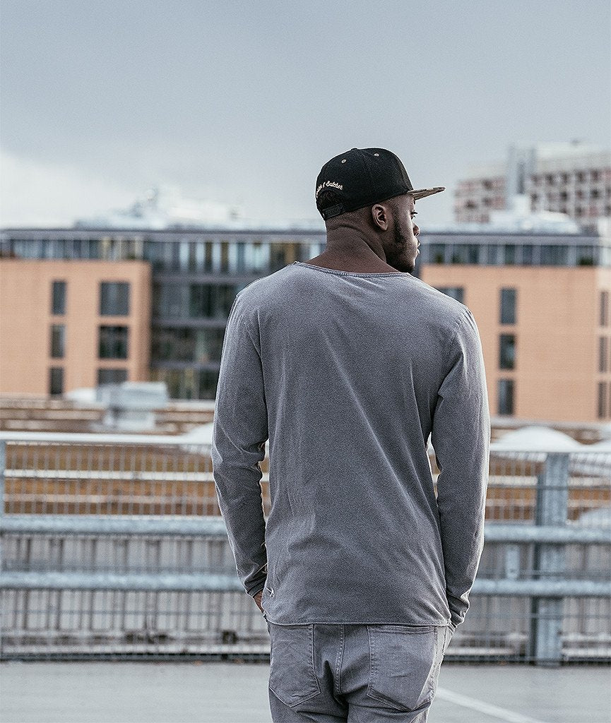 Grand Crew Neck longsleeve by Distorted People