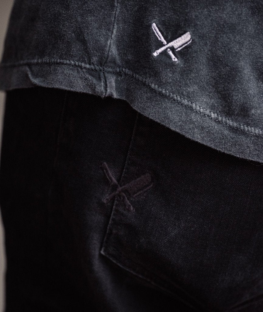 CUTTED NECK TEAM long t-shirt by Distorted People