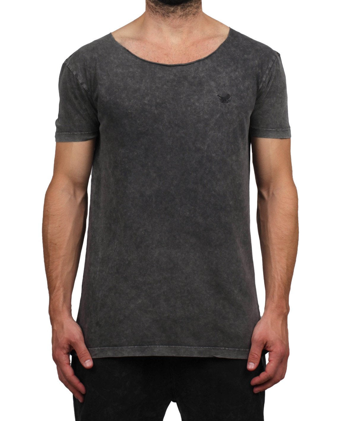 CUTTED NECK t-shirt by Distorted People