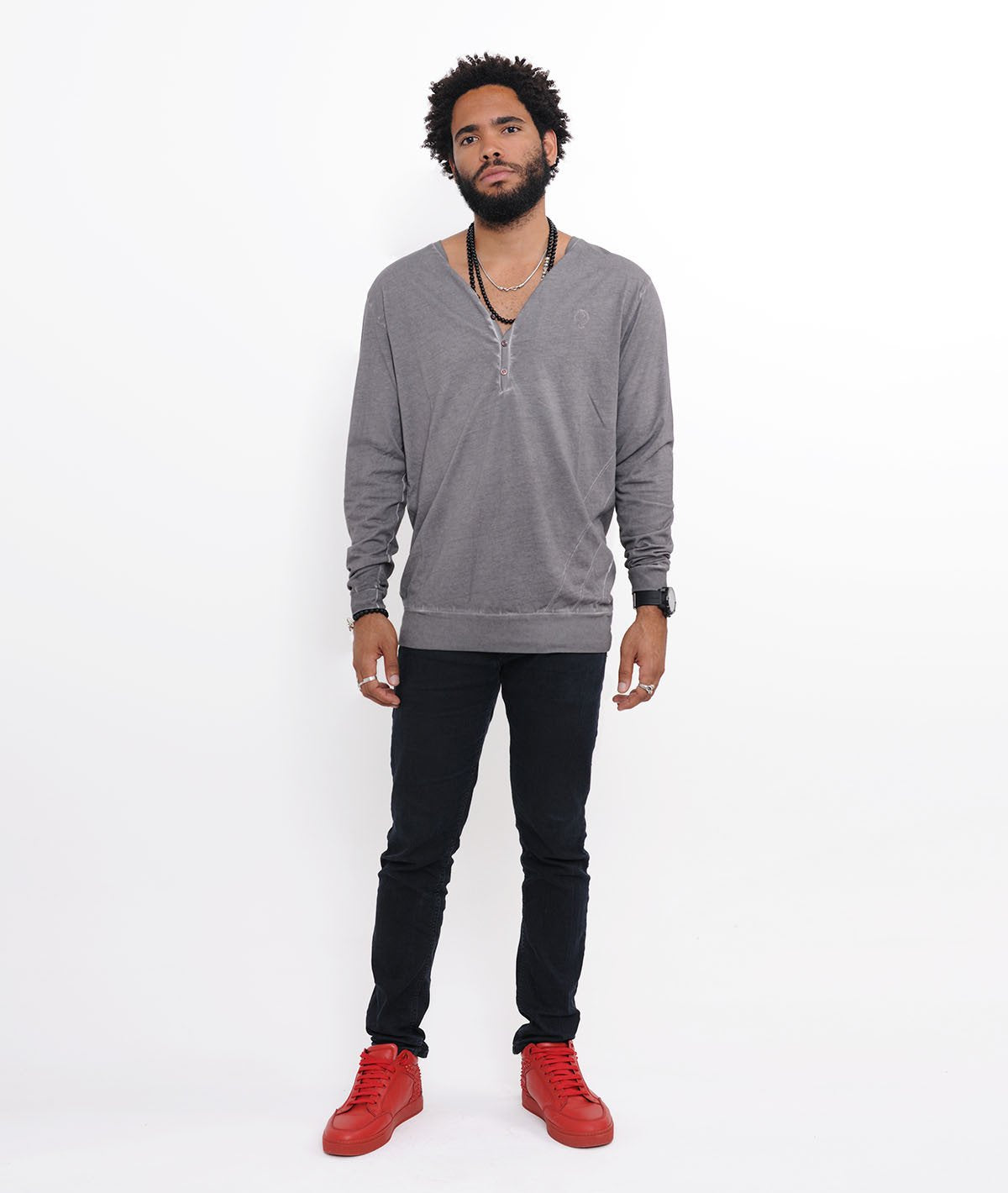 LUCIO y-neck Longsleeve by Distorted People