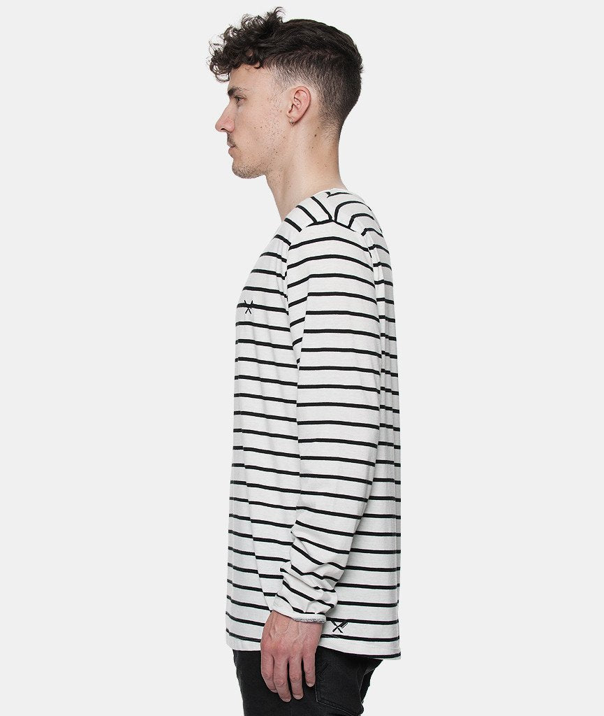 GRAND NECK longsleeve by Distorted People