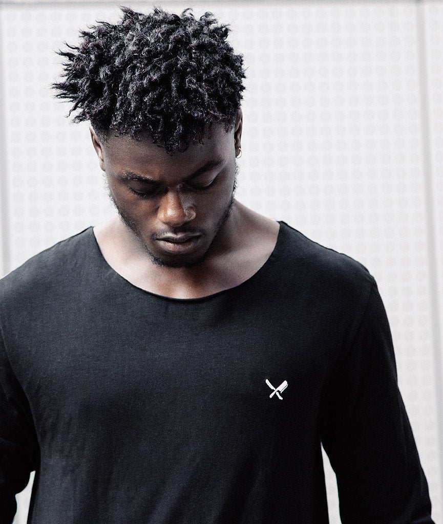 Cutted Neck longsleeve by Distorted People