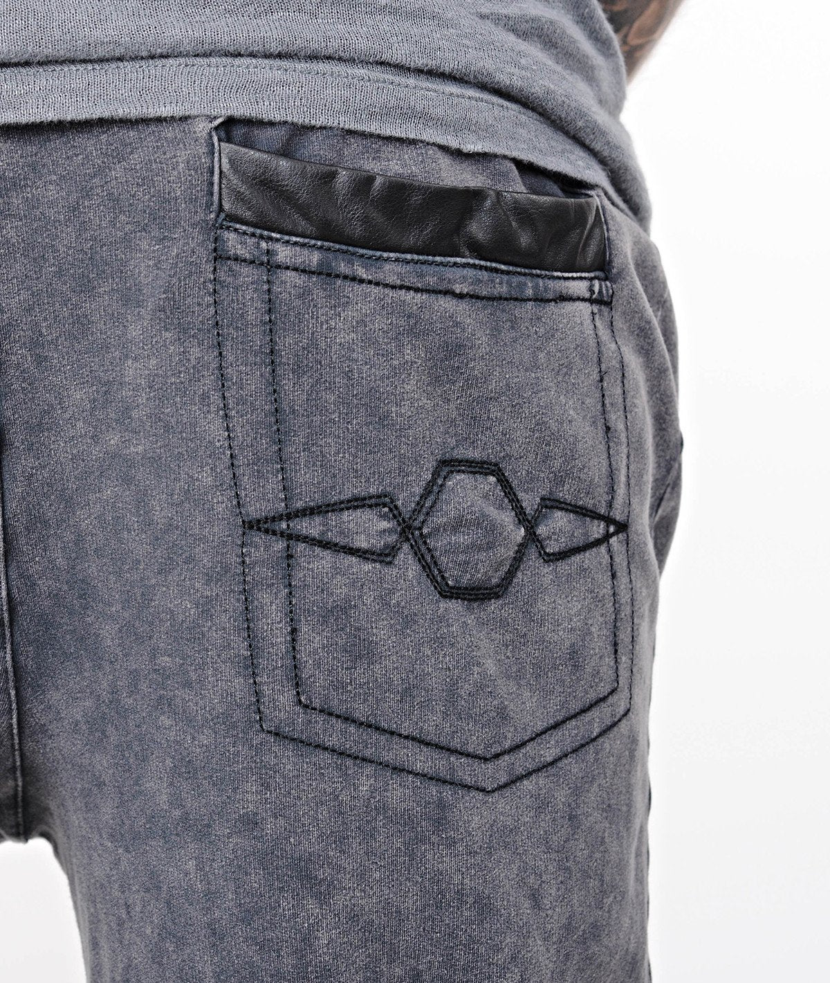 JAHEIM Sweatpant by Distorted People