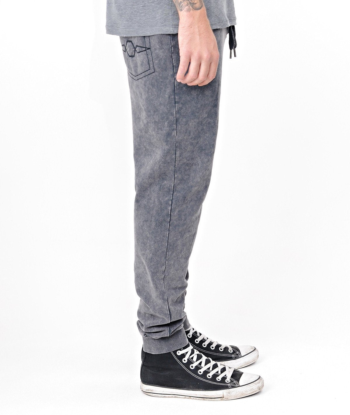 JAHEIM Sweatpant by Distorted People