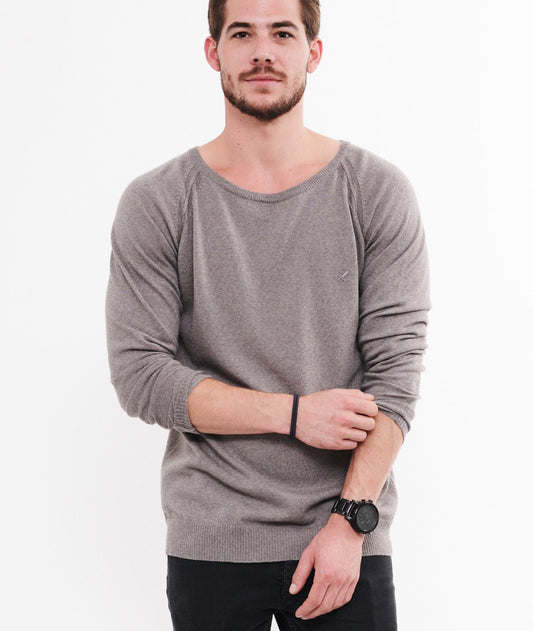 PEPE grand neck pullover by Distorted People