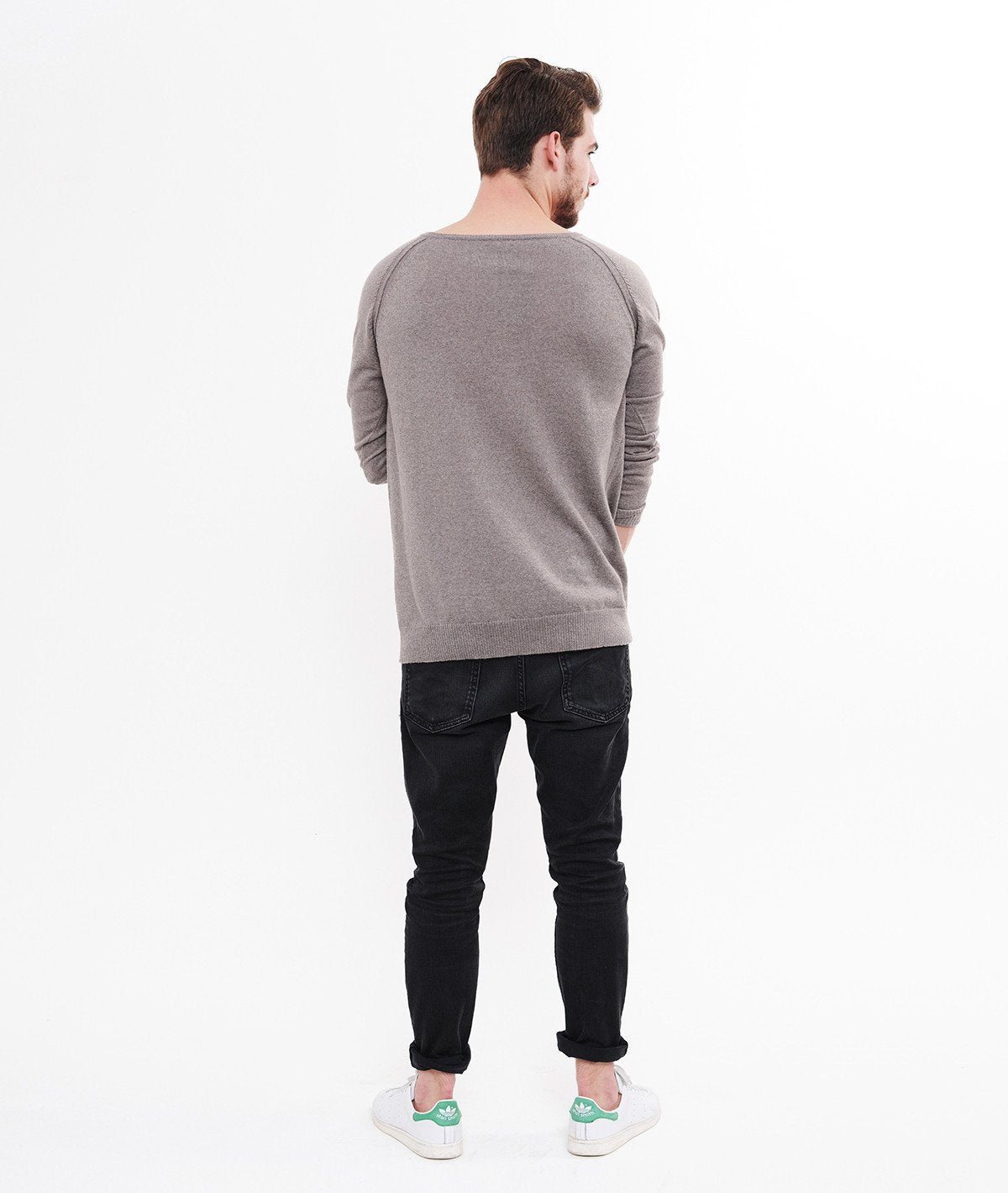 PEPE grand neck pullover by Distorted People