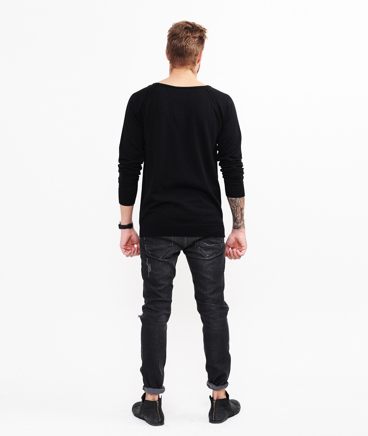 PEPE grand neck pullover by Distorted People