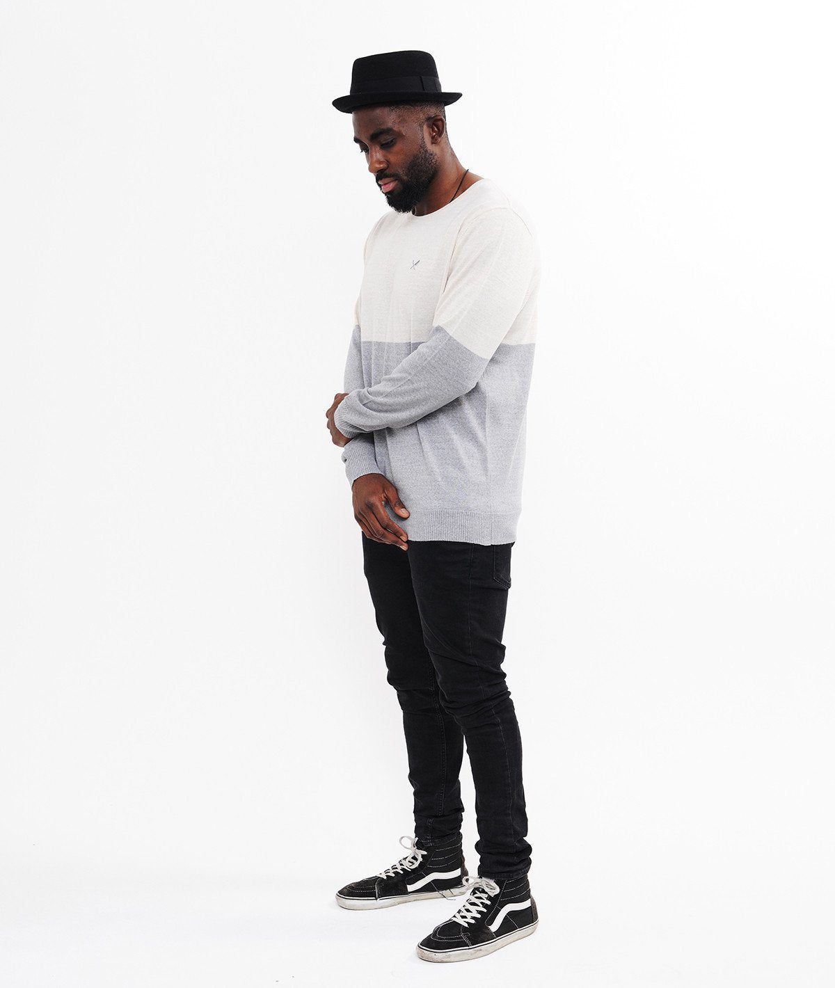 PETE grand neck pullover by Distorted People
