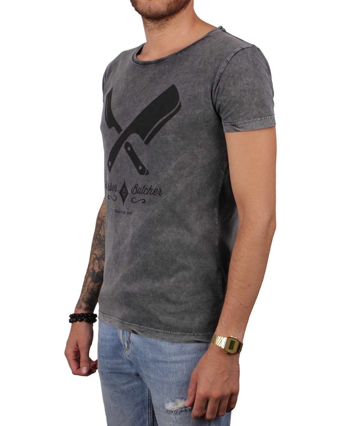 BARBER & BUTCHER grand neck T-Shirt by Distorted People