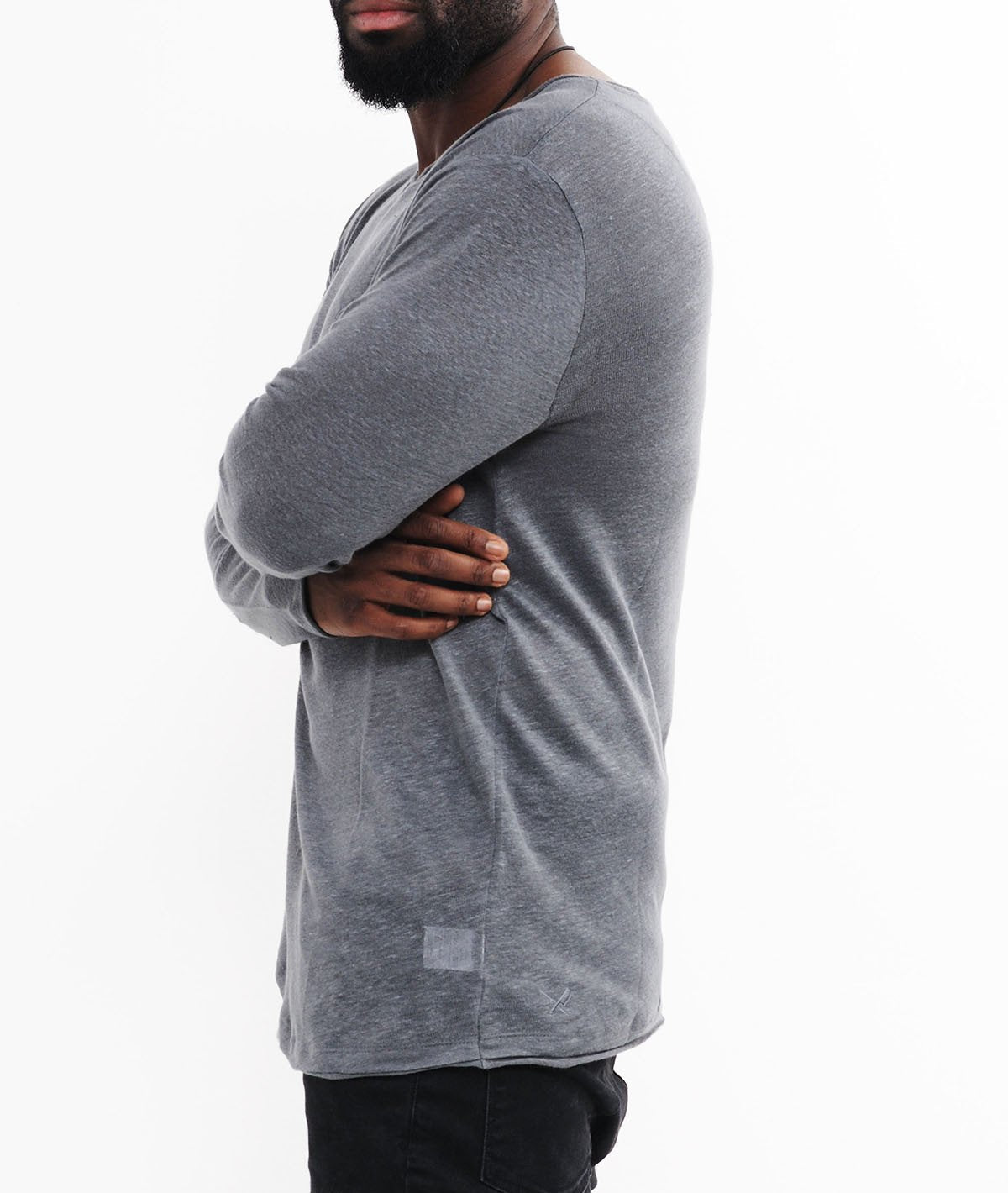 LEINEN CUTTED NECK longsleeve by Distorted People