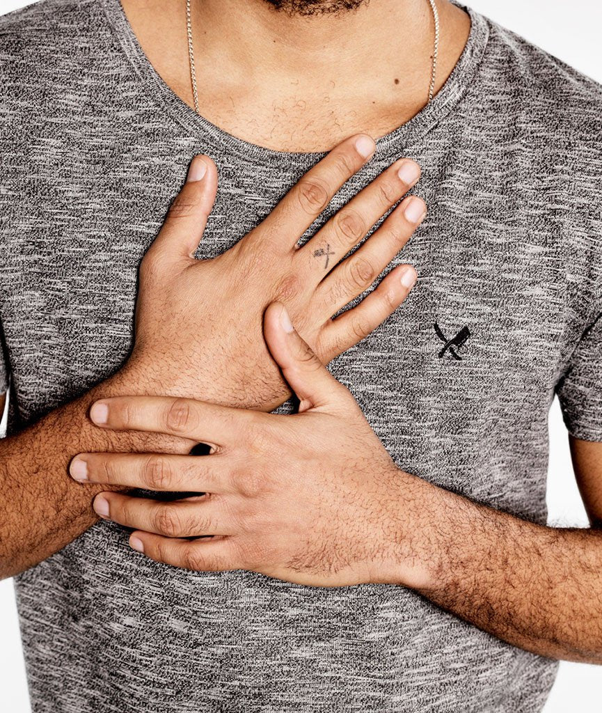 TARO grand neck t-shirt by Distorted People