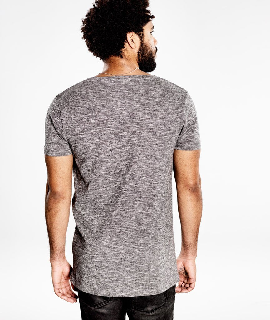 TARO grand neck t-shirt by Distorted People