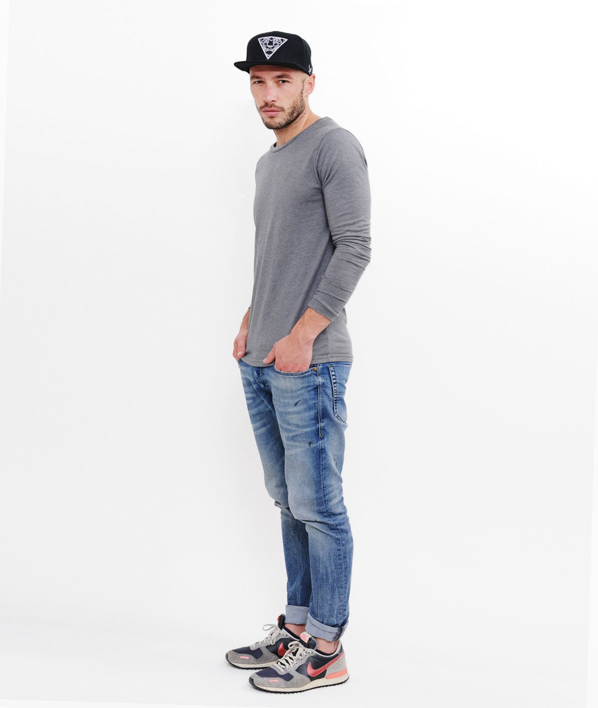 LUKE grand neck Longsleeve by Distorted People