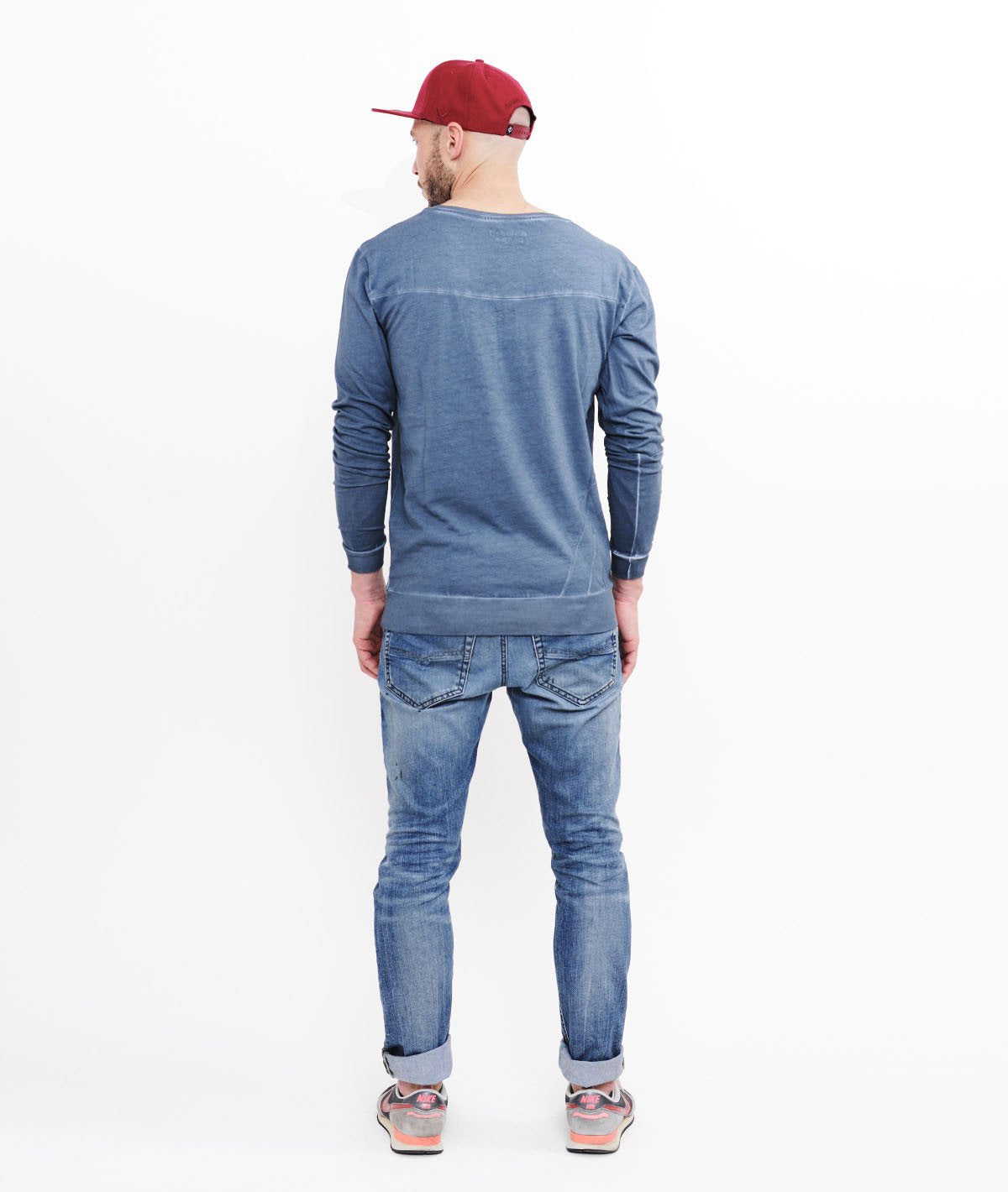 LUCIO y-neck Longsleeve by Distorted People