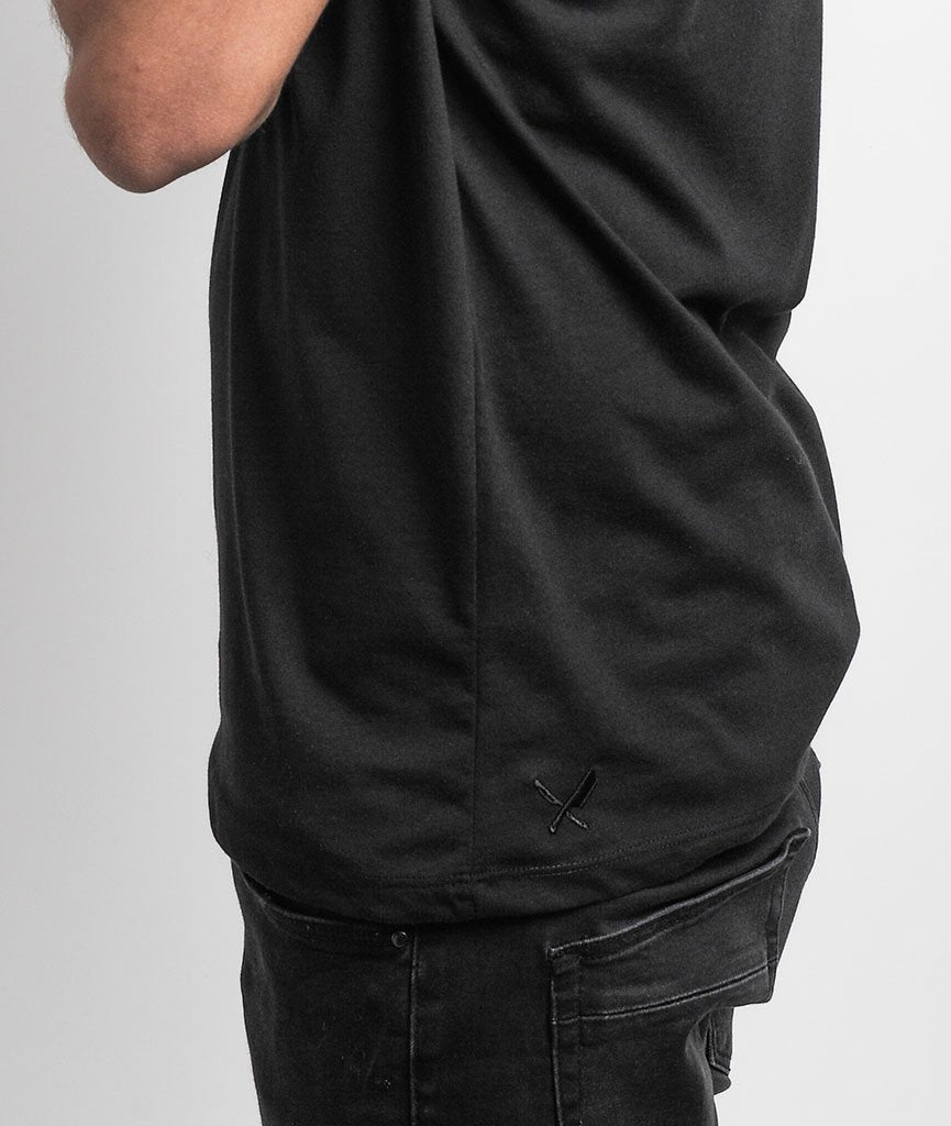 GRAND NECK t-shirt by Distorted People